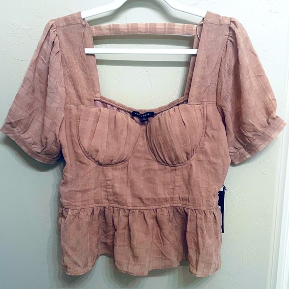 Haute Monde Tops - Haute Monde, Fitted with bra top, peplum style with puff sleeves.